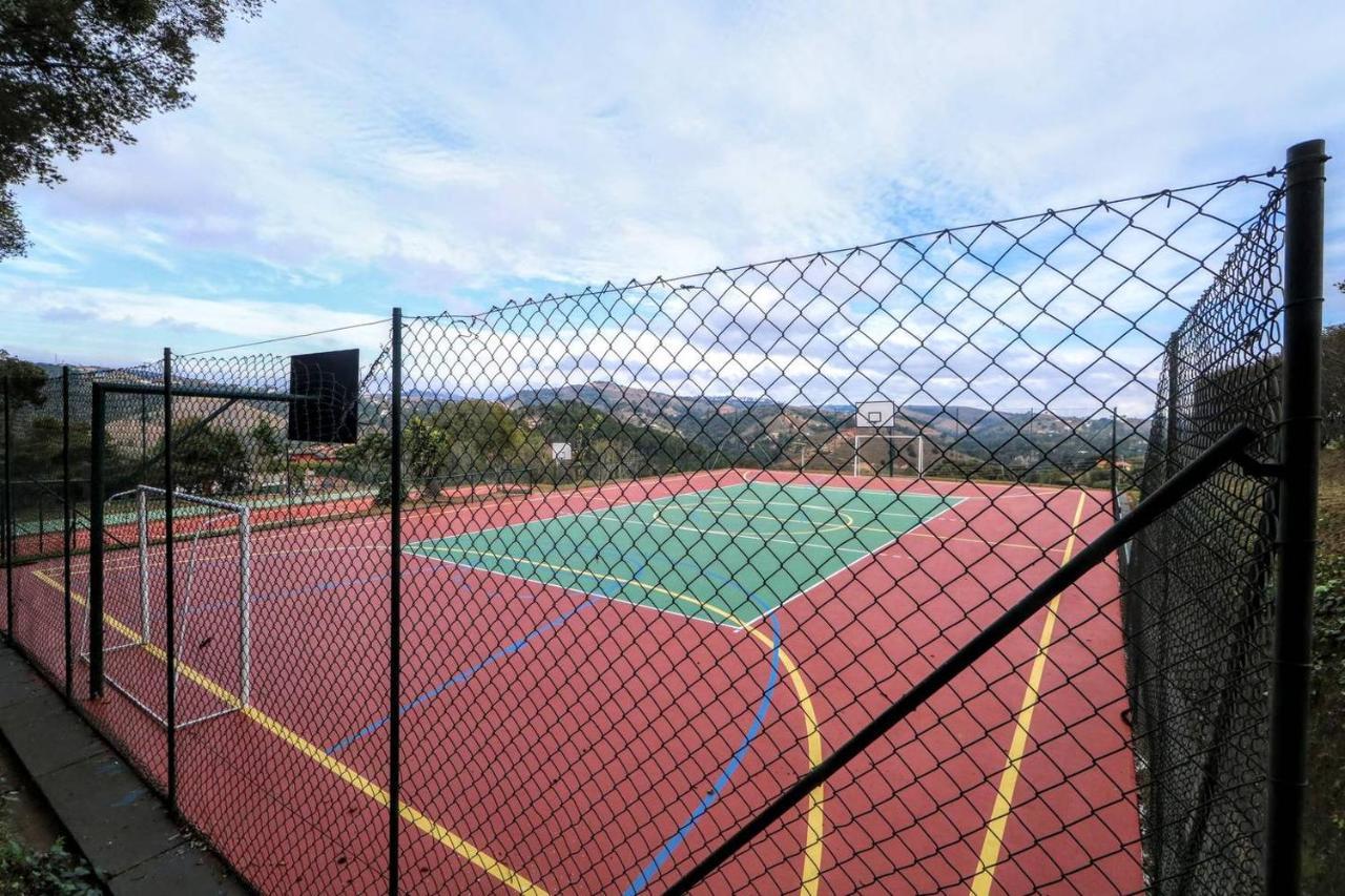 Deliciosa Casa No Condominio Florestal Clube Casa de férias Campos do Jordão